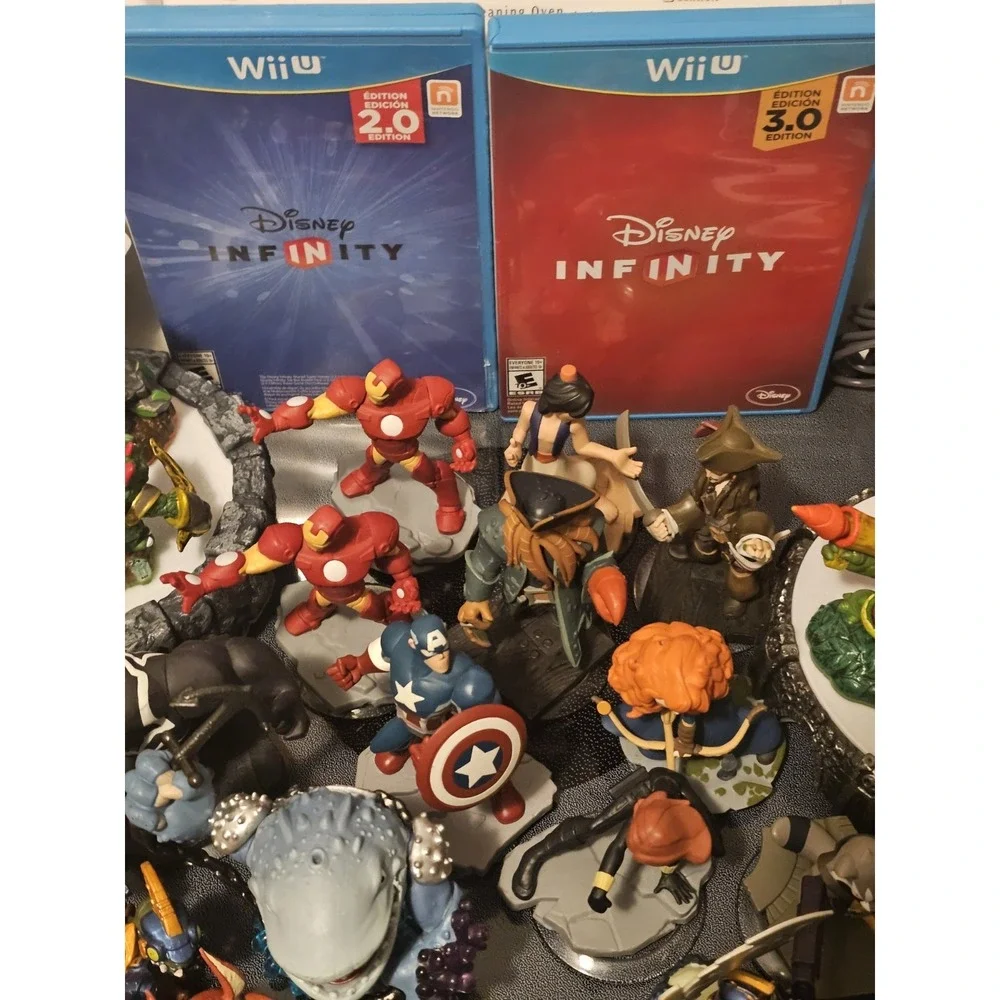 Disney Infinity Wii U Mixed Lot 4 Portal Base Game Discs 88 Figures Power Discs